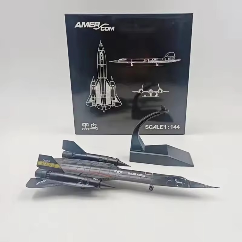 AeroElite SR-71 Blackbird 1:144 Die-Cast Edition - Image 4