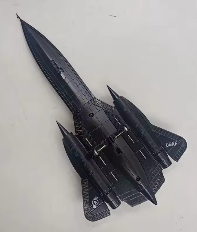 AeroElite SR-71 Blackbird 1:144 Die-Cast Edition